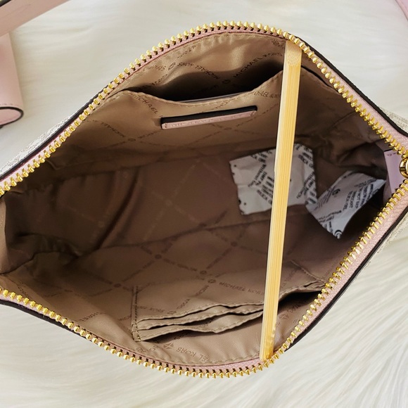 Michael Kors Jet Set Travel Crossbody w Tech Attch - Picture 11 of 15